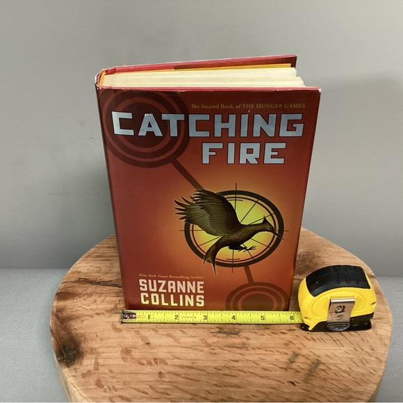 “2/$10” - Catching Fire by Suzanne Collins - The Hunger Games - Hardcover - Picture 10 of 12